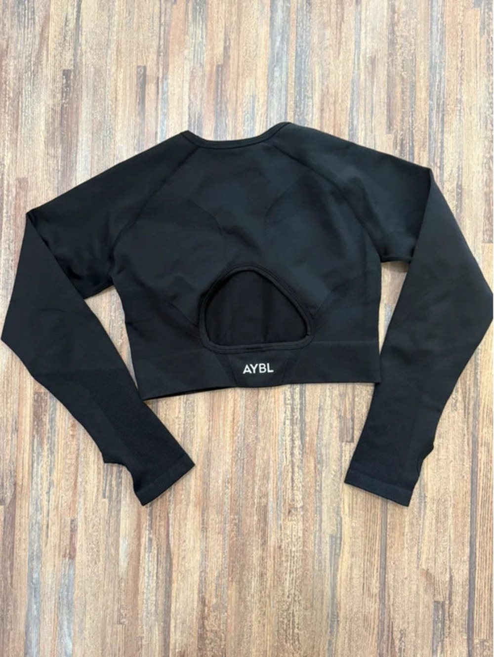 AYBL cropped seamless long sleeve size medium
